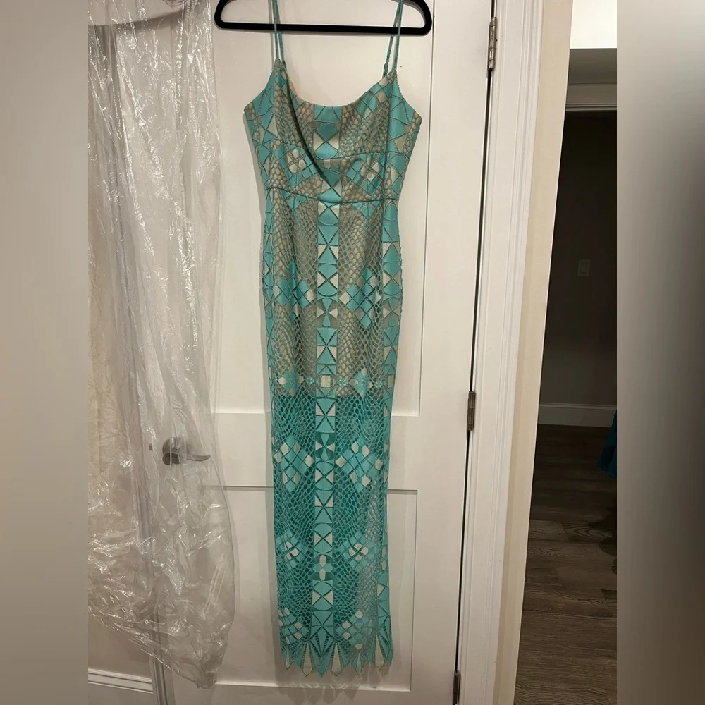 BCBGMAXAZRIA Evelina Lace Maxi Dress Aqua Blue Formal Wedding Guest Size 4